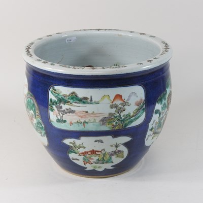Lot 153 - An early 20th century Chinese porcelain fish bowl