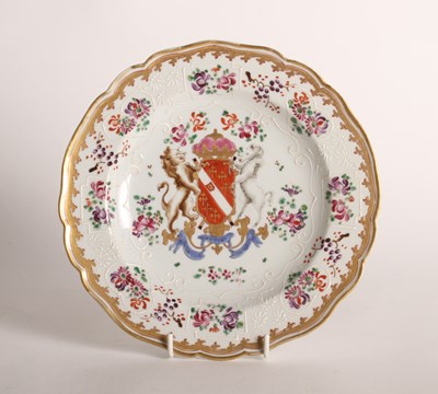 Lot 274 - A Samson of Paris porcelain armorial plate,...