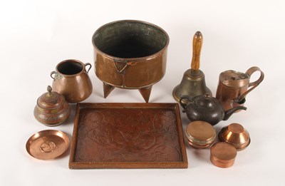 Lot 323 - A collection of metalwares, to include an...