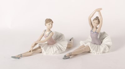 Lot 276 - Two Nao porcelain figures of ballerinas