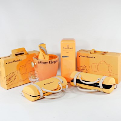 Lot 84 - A Veuve Clicquot City Traveller carry bag,...