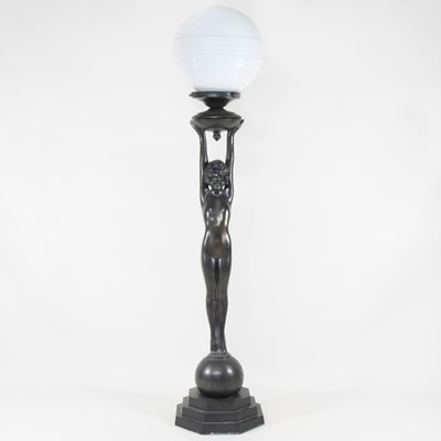 Lot 189 - A large Art Deco style figural table lamp,...