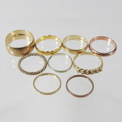 Lot 91 - A 22 carat gold wedding band, 3g, size N,...