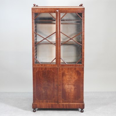Lot 365 - An early 20th century inlaid mahogany glazed...