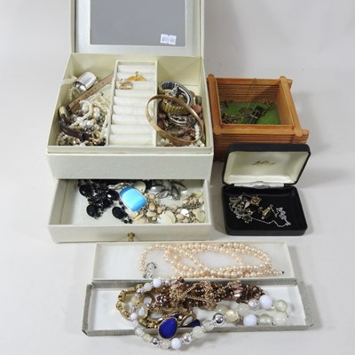 Lot 229 - A collection of costume jewellery, to include...