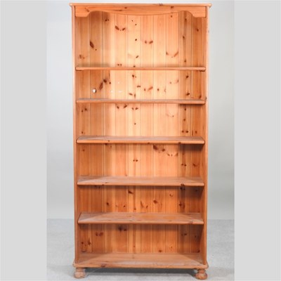 Lot 178 - A pine standing open bookcase