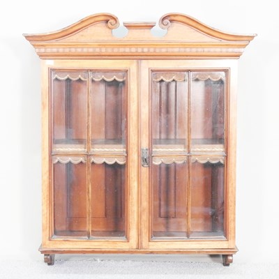 Lot 357 - An Edwardian inlaid maple glazed hanging...