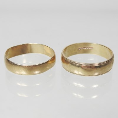 Lot 69 - A 9 carat gold wedding band, 3.5g, size T,...