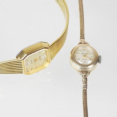 Lot 175 - A vintage 9 carat gold cased Everite ladies'...