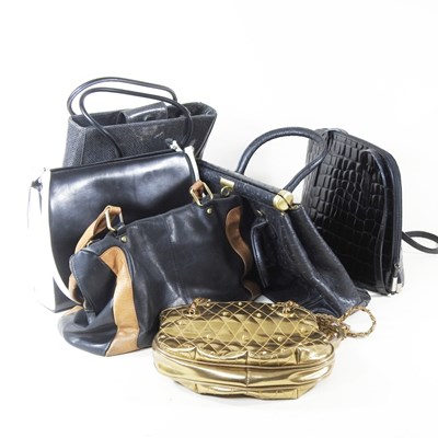 Lot 512 - A collection of ladies' handbags