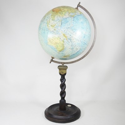 Lot 7 - An early 20th century Rath terrestrial 33cm...