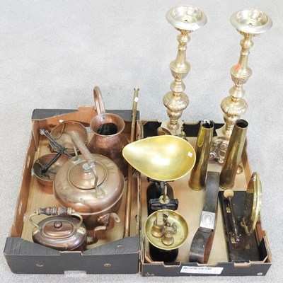 Lot 537 - A collection of metalwares, to include a...
