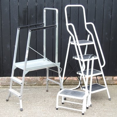 Lot 513 - An aluminium folding platform, 71cm wide,...