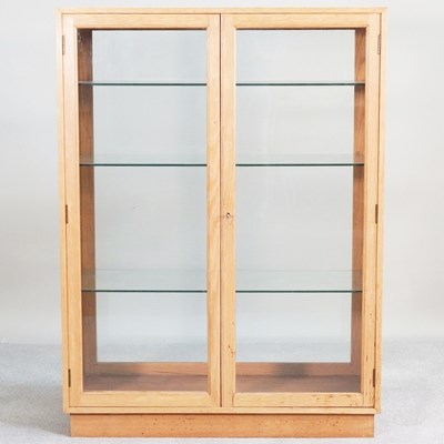 Lot 152 - Gordon Russell, 1896-1980, a mid 20th century...