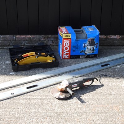 Lot 314 - A two tonne trolley jack, together with two...