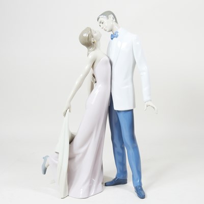 Lot 175 - A Lladro figure group Happy Anniversary, of a...