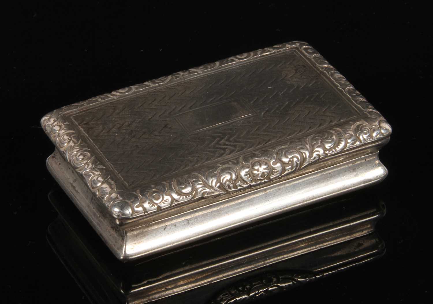 Lot 103 - A George IV silver snuff box, with...