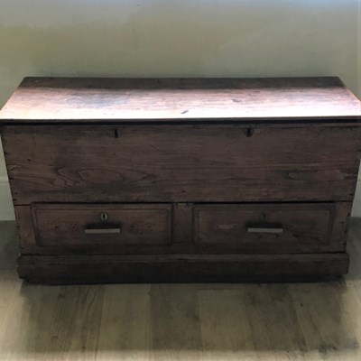 Lot 19 - An elm mule chest