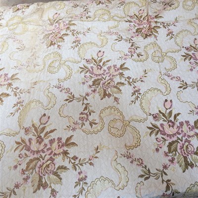 Lot 205 - A pair of floral curtains