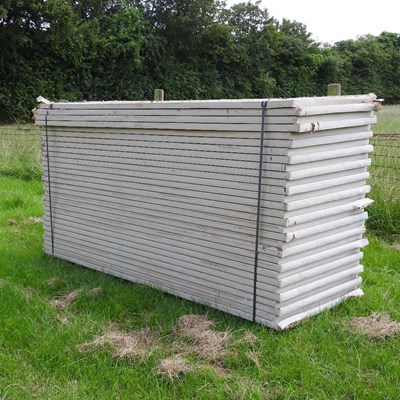Lot 495 - A pallet of Stramit board