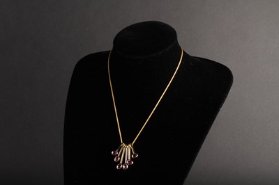 Lot 91 - A Gucci gold plated ladies dress wristwatch,...