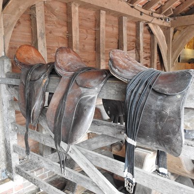 Lot 369 - A pony saddle