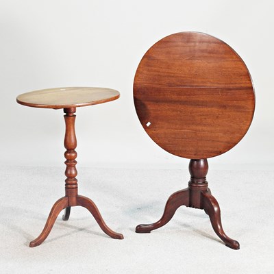 Lot 185 - A Victorian mahogany tripod table, with a...