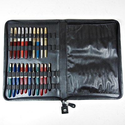 Lot 738 - A collection of pens, to include Parker...