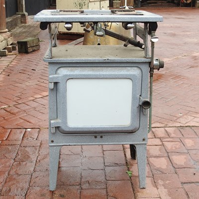 Lot 411 - A 1940's enamelled stove