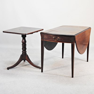 Lot 700 - A George III mahogany pembroke table, with a...