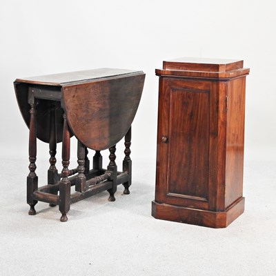 Lot 582 - An 18th century oak gateleg table, together...