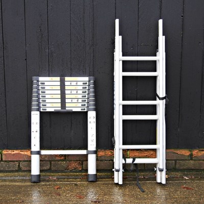 Lot 336 - An aluminium surveyors' ladder, 270cm total,...