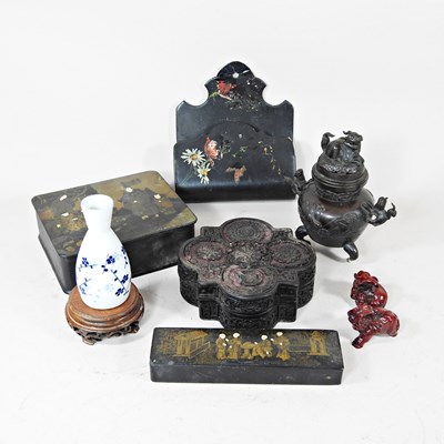 Lot 405 - An early 20th century Japanese koro and cover,...