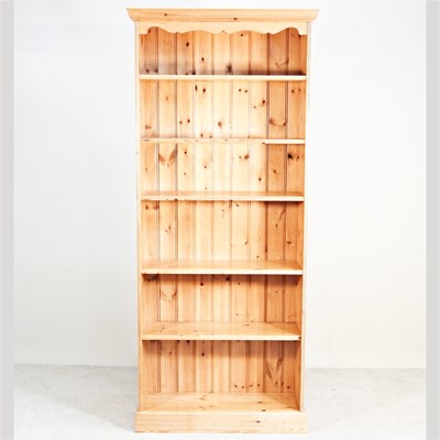 Lot 260 - A modern pine standing open bookcase