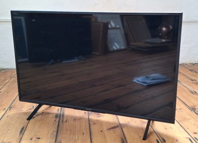 Lot 570 - A Sony Bravia KD43X75WL flatscreen television