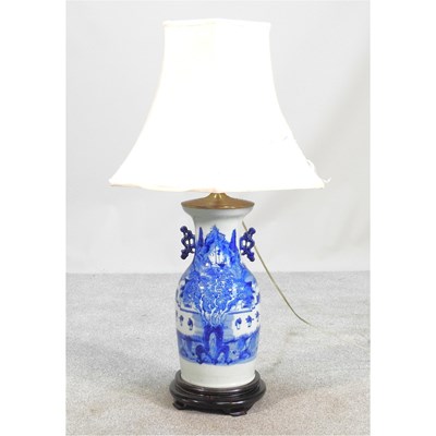 Lot 24 - A large modern Chinese porcelain blue and...