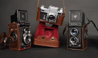 Lot 174 - Vintage cameras: a Kiev 4 rangefinder, and 2...