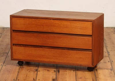 Lot 292 - A mid century teak small chest of three drawers