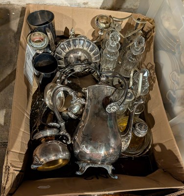 Lot 769 - A box of assorted silver plated items,...