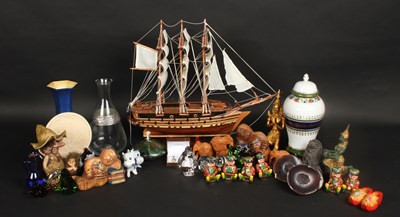 Lot 765 - A collection of ornaments and souvenir...