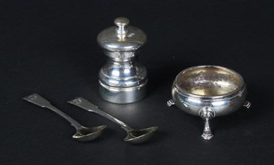 Lot 92 - A Victorian silver salt, marks rubbed but...