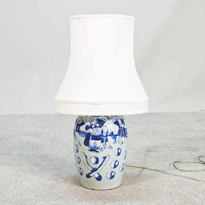 Lot 100 - A Chinese blue and white porcelain table lamp...