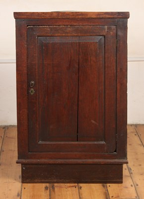 Lot 466 - An 18th century oak corner cupboard