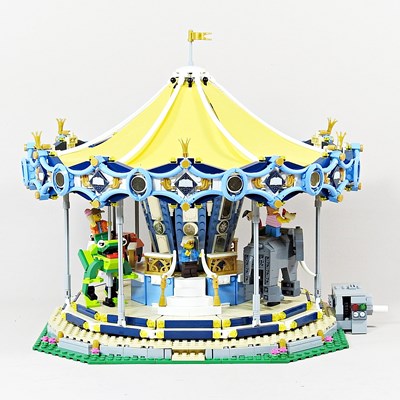 Lot 264 - A Lego set, Carousel, 10257, unchecked