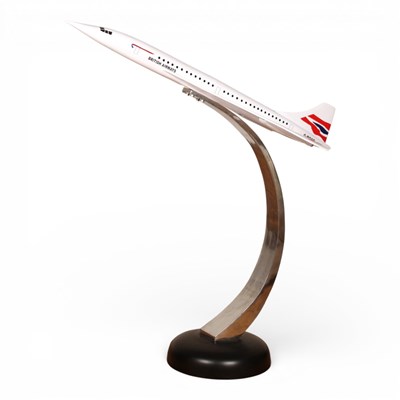 Lot 401 - A very large painted metal model of British...