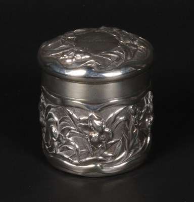 Lot 41 - An Arts and Crafts silver box, repousse...