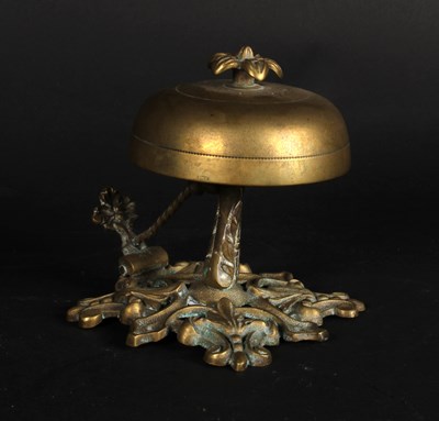 Lot 718 - A 19th century brass desk bell