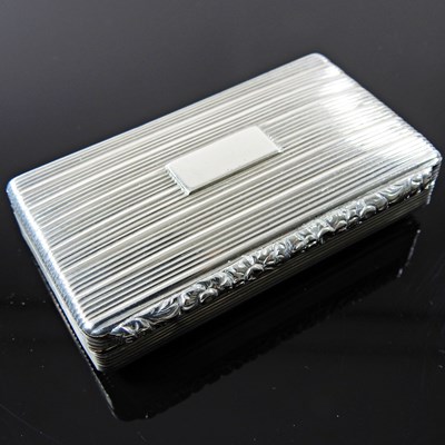 Lot 164 - A George III silver snuff box, of rectangular...