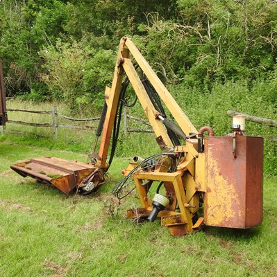 Lot 579 - A McConnel PA25 hedge cutter
