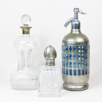Lot 211 - An early 20th century glass decanter, with a...